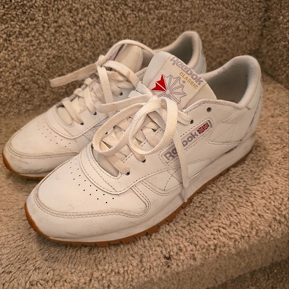 Reebok shoes - Picture 2 of 3